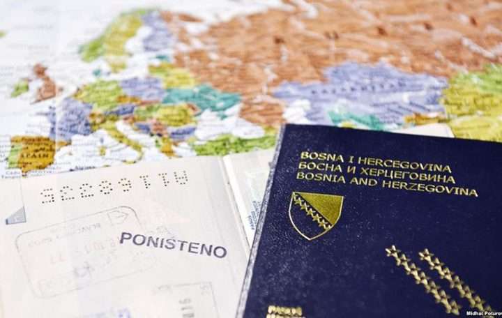 Bosna i Hercegovina zarađuje milione na odlasku građana: Odricanje državljanstva košta 800 KM