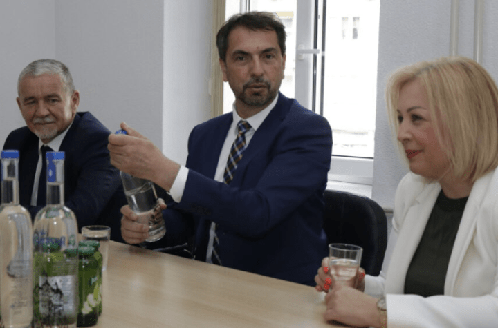 Dok je bio predsjednik FBiH Čavara nabavljao satove kojih uopće nije bilo u ponudi?!