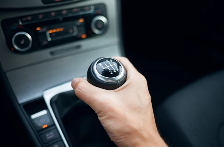 Da li se bliži kraj ere ručnih mjenjača? Brojke su sve više na strani automatika