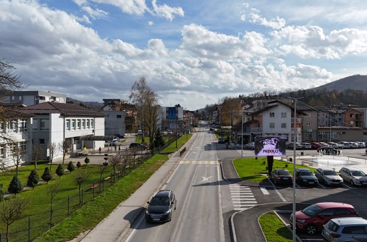 Općina Busovača raspisuje Javni poziv za davanje u zakup 80% oglasnog prostora na led displeju