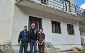 Humani gest koji je dirnuo BiH: Ministar Helez kupio kuću porodici sa petero djece u danima ramazana