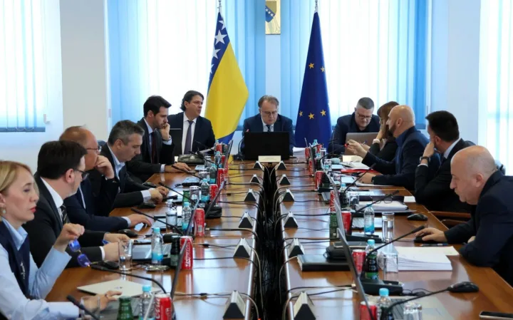 Potez za spas standarda građana: Vlada FBiH inicira ukidanje carine na uvoz nafte