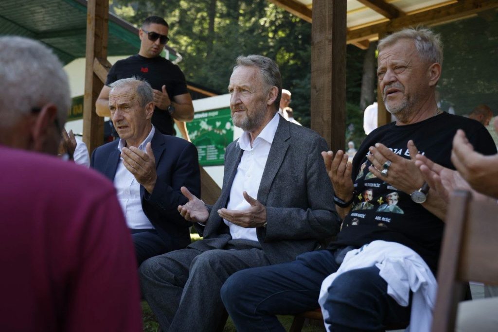 Izetbegović na Ajvatovici: “Tradicija koju ni komunističke zabrane nisu mogle potisnuti iz svijesti našeg naroda”