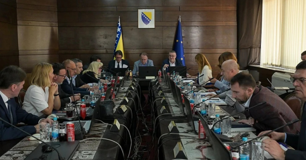 Radi zaštite životnog standarda građana: Vlada FBiH utvrdila maksimalnu visinu marže na naftu