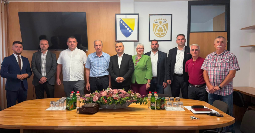 Ministar Nerin Dizdar posjetio Busovaču: Razgovori o podršci povratnicima i infrastrukturnim projektima