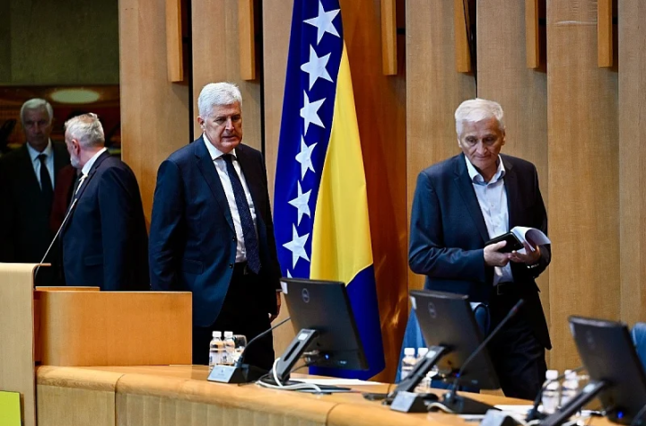 SNSD napustio sjednicu Doma naroda PS BiH prije glasanja o smanjenju cijene goriva za 50 feninga