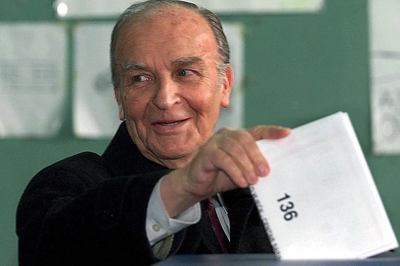 Na današnji dan prije 101 godinu rođen Alija Izetbegović, lider koji nije odstupao od svojih ideala
