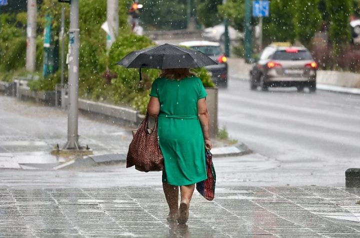 U ponedeljak stiže promjena vremena: Očekuje se kiša i zahlađenje, ali neće dugo trajati